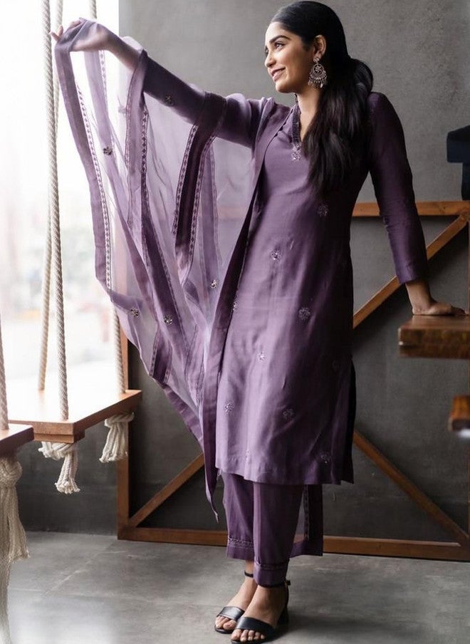 Women Basket Women Ethnic Motifs Embroidered Thread Work Kurta with Trousers & Dupatta - Image 1